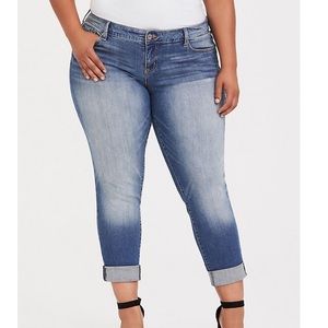 TORRID BOYFRIEND JEAN - LIGHT WASH